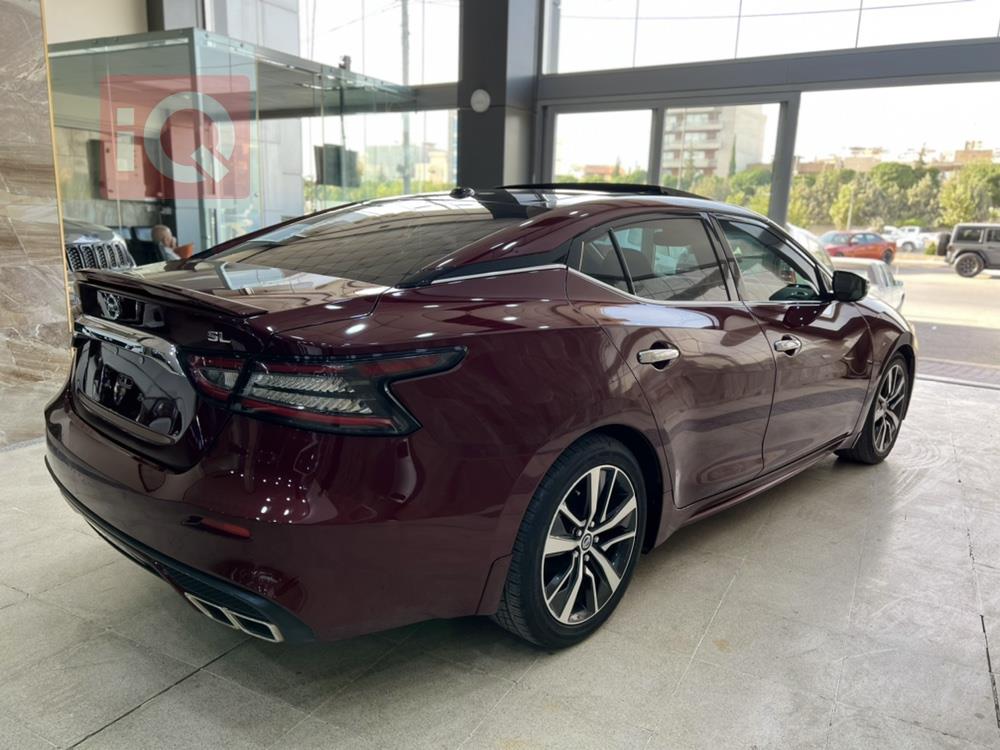 Nissan Maxima